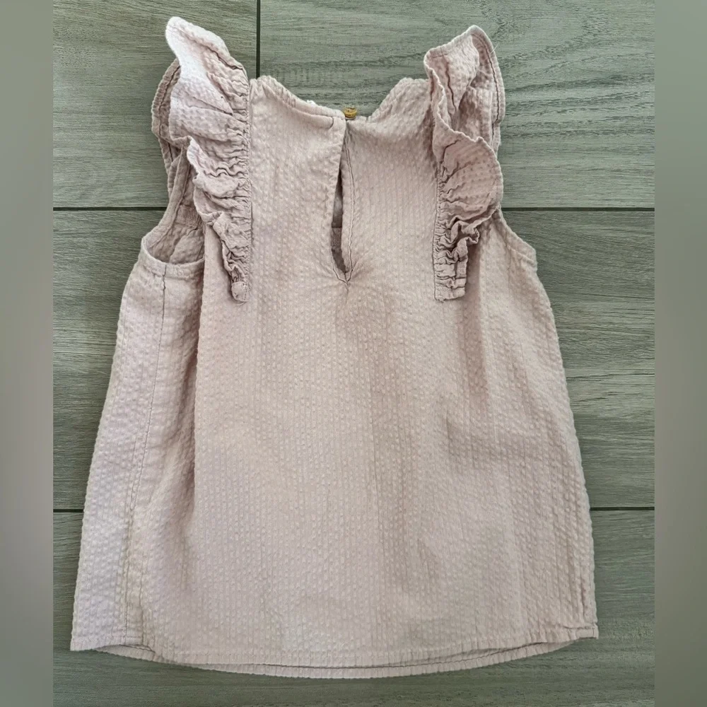 Pink Ruffle Top and Blue old navy skinny Jeans